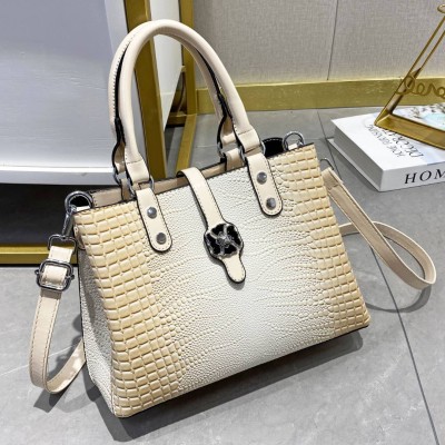 CT44930 WHITE Vintage-style Medium-sized PU Leather Bag CT44930 WHITE Vintage-style Medium-sized PU Leather Bag