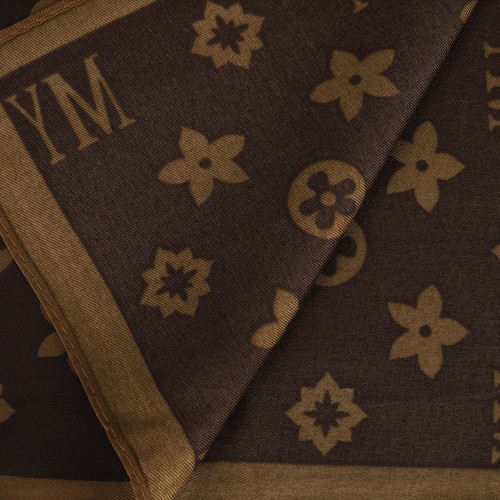 SF1644-BRWON Dense Luxury Logo 90X90 Square Scarf